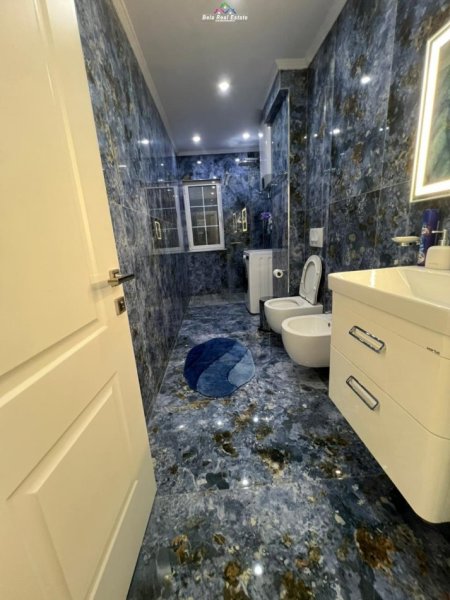 Tirane, jepet me qera apartament 1+1 Kati 3, 70 m² 700 € (Jepet Me Qera Apartament 1+1 Ne Bllok (ID B210480) Tirane)