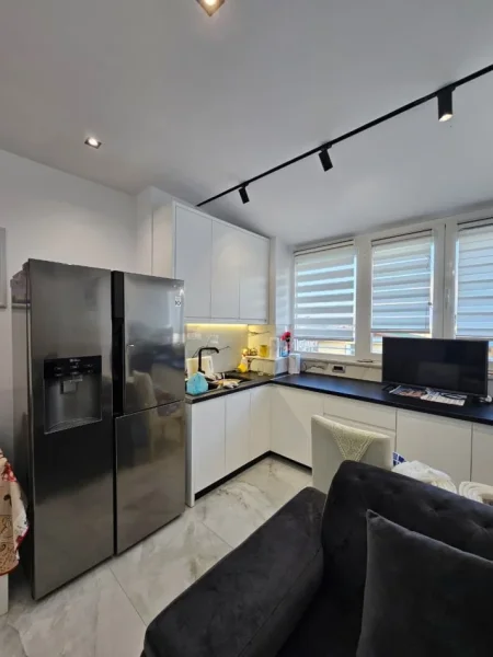 Tirane, jepet me qera apartament 1+1 Kati 5, 70 m² 550 € (Kodra Diellit)