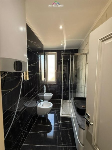 Tirane, jap me qera apartament 2+1 Kati 7, 117 m² 1.000 € (xhanfize keko)