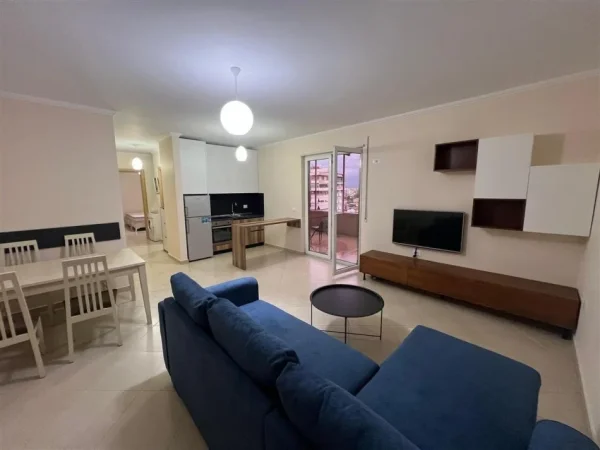 Tirane, jepet me qera apartament 1+1+Ballkon Kati 8, 115 m² 480 € (astir)