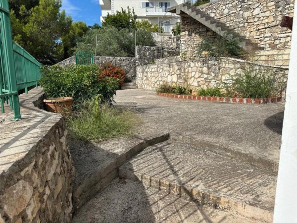 Sarande, shitet shtepi 2+1 Kati 1, 450 m² 