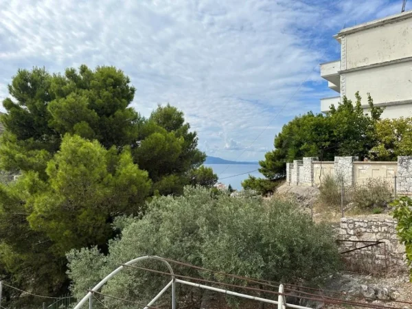 Sarande, shitet shtepi 2+1 Kati 1, 450 m² 