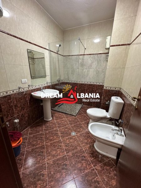 Tirane, jepet me qera zyre Kati 4, 118 m² 750 € 