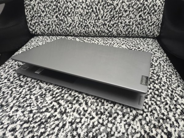 Lushnje, shes Laptop + Wireless Mouse + Hardisk VERBATIM 1TB per 20000 Leke.