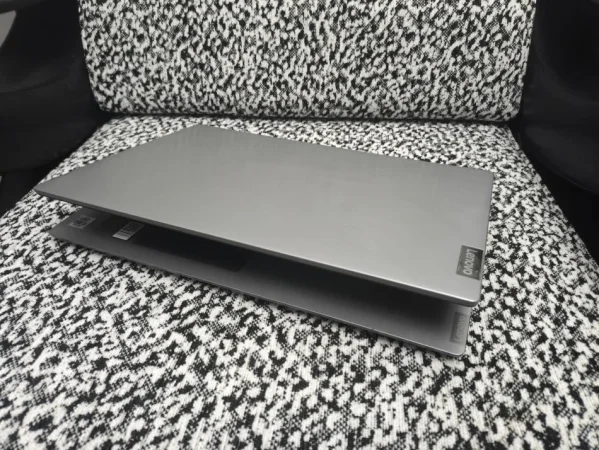 Lushnje, shes Laptop + Wireless Mouse + Hardisk VERBATIM 1TB per 20000 Leke.