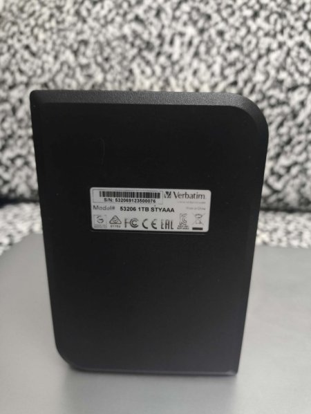 Lushnje, shes Laptop + Wireless Mouse + Hardisk VERBATIM 1TB per 20000 Leke.