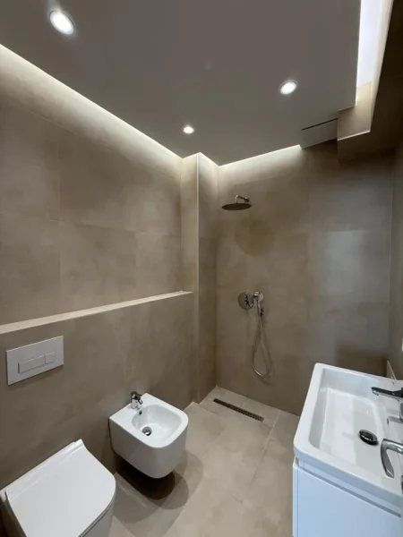 Tirane, shitet apartament 2+1 , 94 m² 260.000 € (Parku Olimpik)