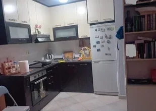 Tirane, jepet me qera apartament 1+1 Kati 2, 60 m² 400 € (yzberisht,prane pasticeri Nela 6)