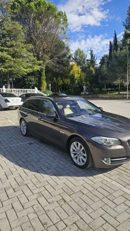 Tirane, shes makine BMW 530d Touring xDrive Nafte, kafe automatik Klima 290.000 km 11.500 €