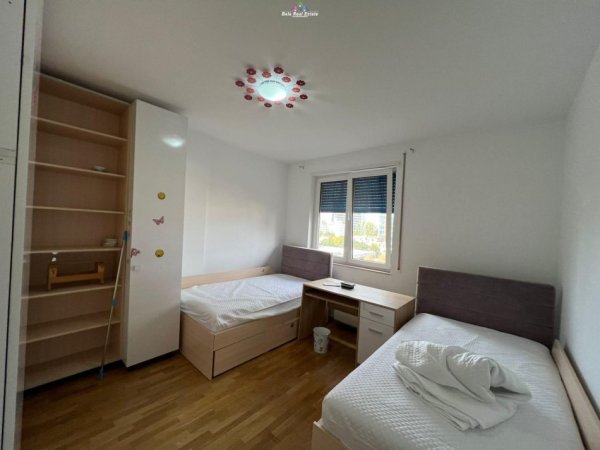 Tirane, jepet me qera apartament 2+1 Kati 4, 115 m² 1.500 € (rruga e sales)