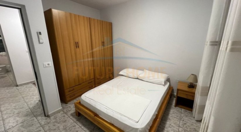 Tirane, jepet me qera apartament 2+1 Kati 1, 87 m² 650 € (Rruga Fortuzi)