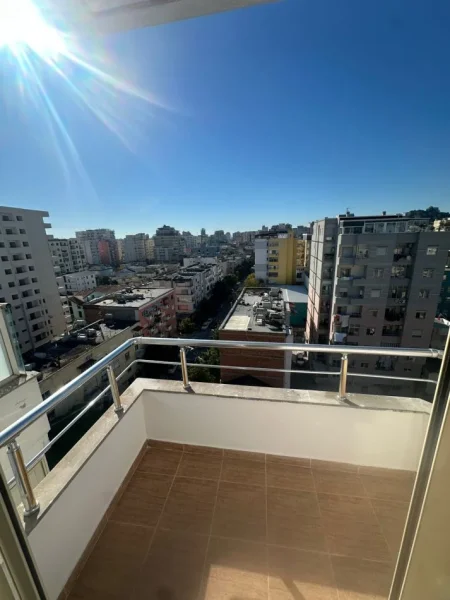Durres, shitet apartament 2+1+Aneks+Ballkon Kati 5, 115 m² (Afer Stadiumit, Durres)