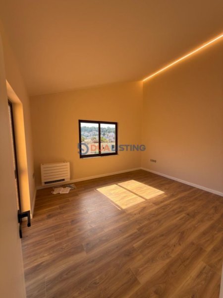Tirane, jepet me qera ambjent biznesi , 170 m² 1.900 € (Vilat Gjemane)