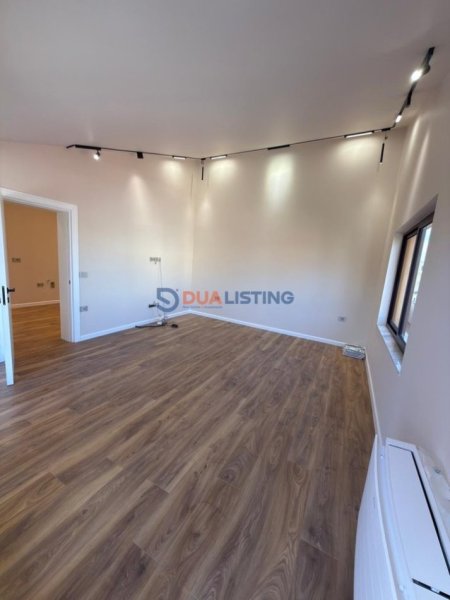 Tirane, jepet me qera ambjent biznesi , 170 m² 1.900 € (Vilat Gjemane)