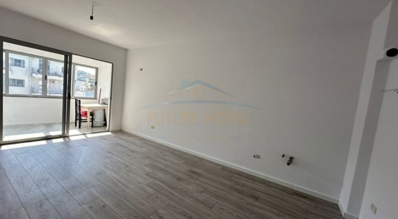 Tirane, shitet apartament 1+1 Kati 5, 73 m² 105.000 € (Astir Vila L)