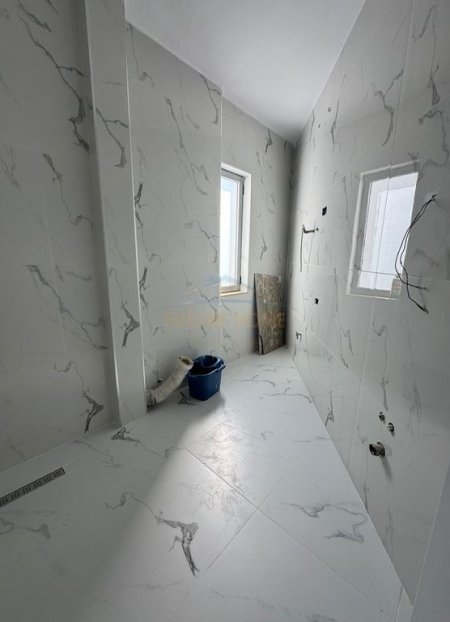 Tirane, shitet apartament 1+1 Kati 5, 73 m² 105.000 € (Astir Vila L)