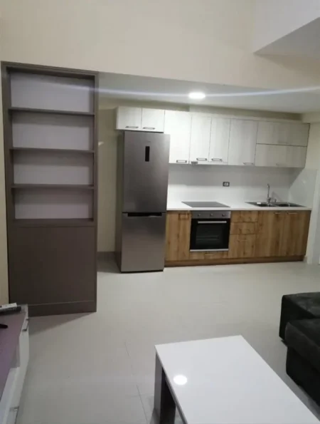 Tirane, jepet me qera apartament 2+1 Kati 2, 80 m² 450 € (tufine)