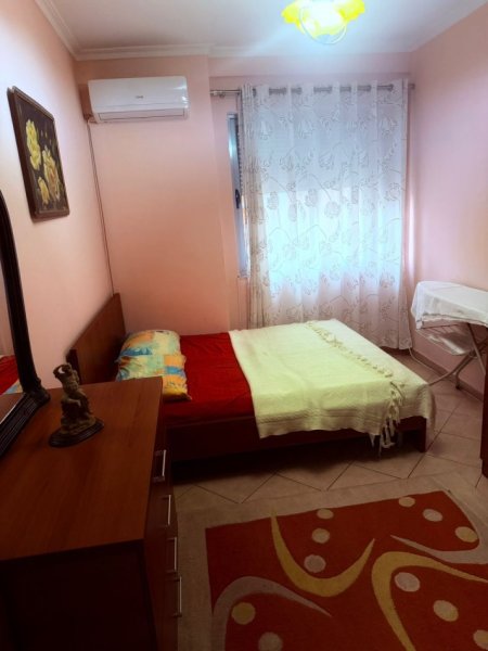Tirane, jepet me qera apartament 2+1+Ballkon Kati 3, 120 m² 550 € (ASTIR)