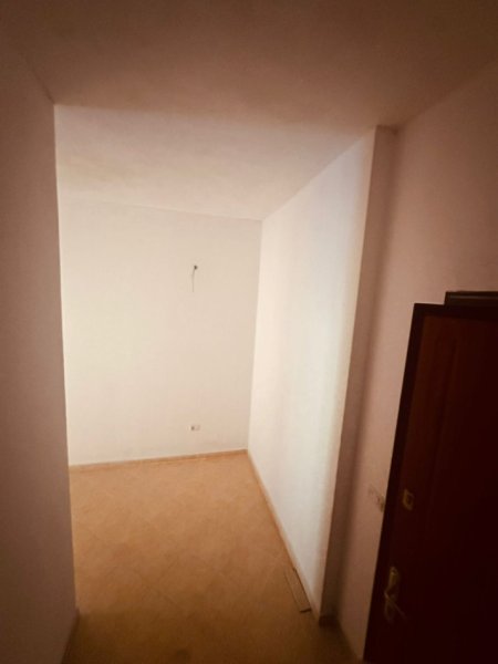 Durres, shitet apartament 2+1 , 106 m² (Shkembi Kavajes)