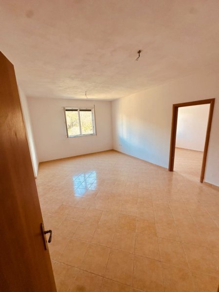 Durres, shitet apartament 2+1 , 106 m² (Shkembi Kavajes)