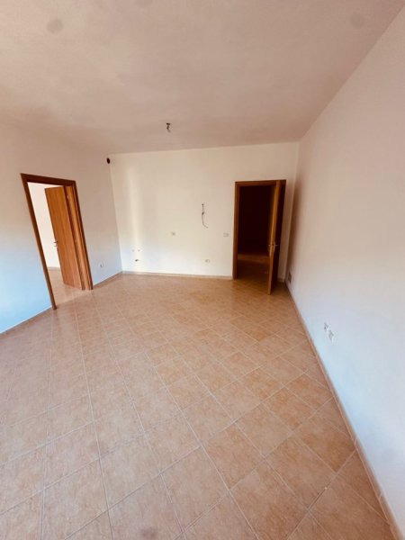 Durres, shitet apartament 2+1 , 106 m² (Shkembi Kavajes)