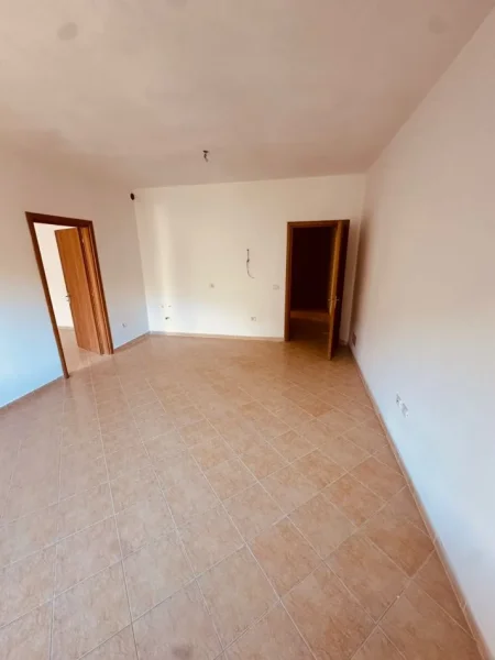 Durres, shitet apartament 2+1 , 106 m² (Shkembi Kavajes)