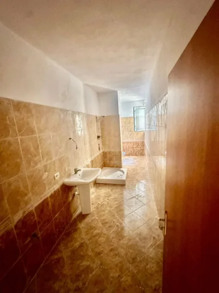 Durres, shitet apartament 2+1 , 106 m² (Shkembi Kavajes)