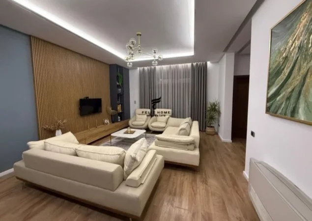 Tirane, jepet me qera apartament duplex Dublex Kati 1, 150 m² 1.000 € (SELITE)