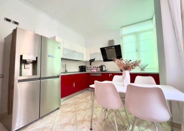 Tirane, jepet me qera apartament duplex Dublex Kati 1, 150 m² 1.000 € (SELITE)