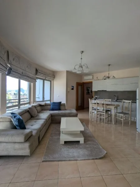 Tirane, jepet me qera apartament 2+1+Ballkon Kati 8, 104 m² 820 € (Zogu i zi)