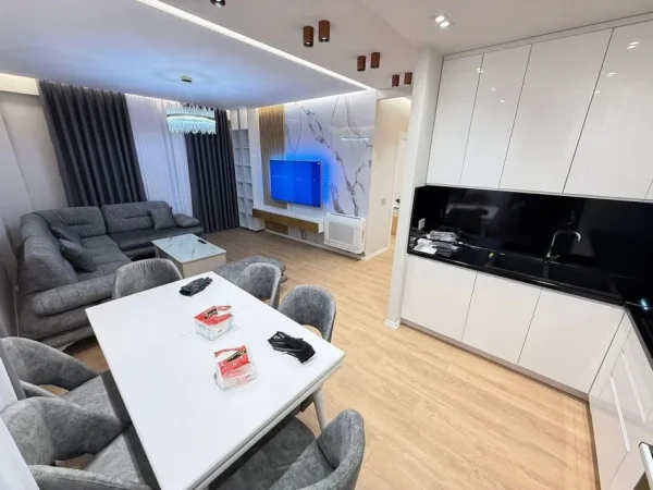 Tirane, jepet me qera apartament 2+1 Kati 3, 108 m² 1.350 € (Liqeni i Thate.)
