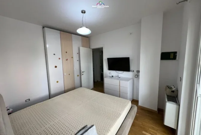 Tirane, jepet me qera apartament 2+1+Aneks+Ballkon Kati 4, 115 m² 1.500 € (Piramida)