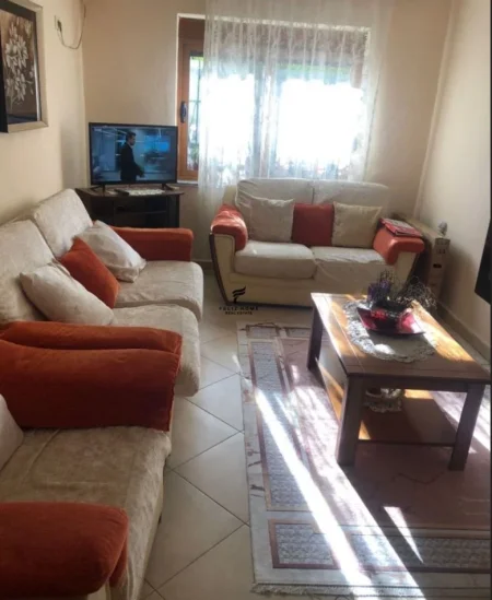 Tirane, jepet me qera apartament 2+1 Kati 1, 88 m² 750 € (OXHAKU)