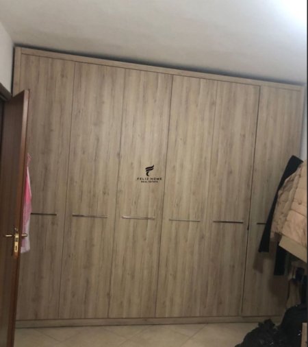 Tirane, jepet me qera apartament 2+1 Kati 1, 88 m² 750 € (OXHAKU)