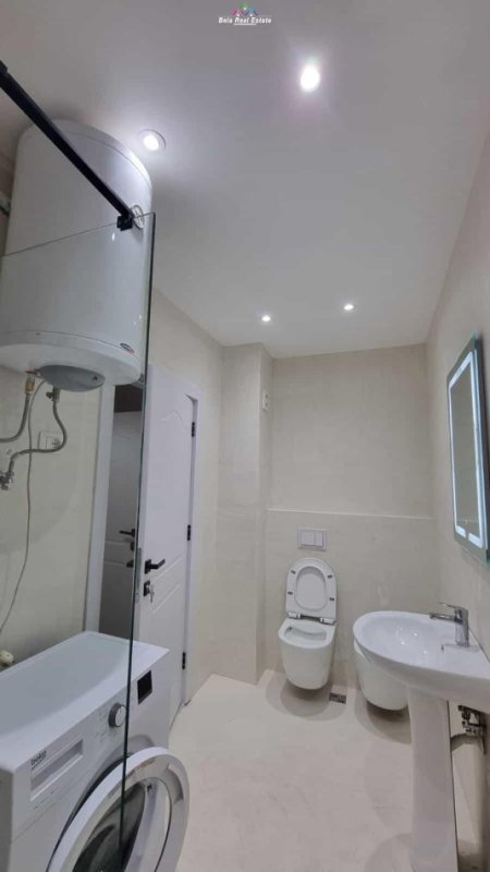 Tirane, jepet me qera apartament 1+1+Ballkon Kati 7, 60 m² 125.000 € (don bosko)