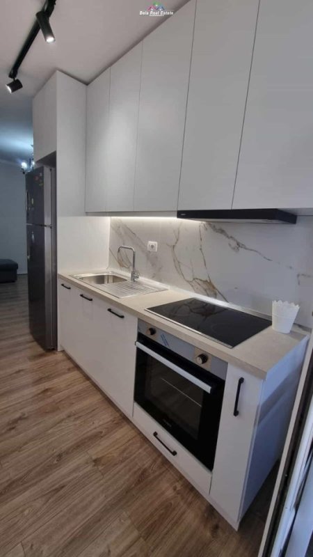 Tirane, jepet me qera apartament 1+1+Ballkon Kati 7, 60 m² 125.000 € (don bosko)
