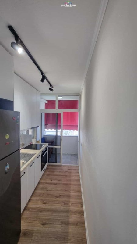 Tirane, jepet me qera apartament 1+1+Ballkon Kati 7, 60 m² 125.000 € (don bosko)