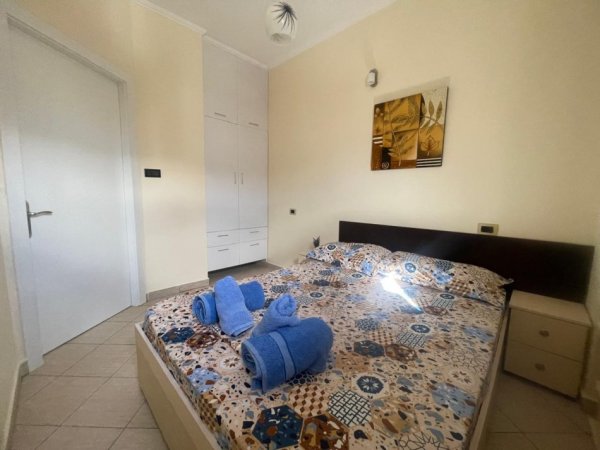 Tirane, jepet me qera apartament 1+1 Kati 4, 57 m² 440 € (5 maj)