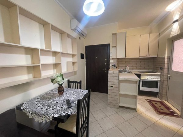 Tirane, jepet me qera apartament 1+1 Kati 4, 57 m² 440 € (5 maj)