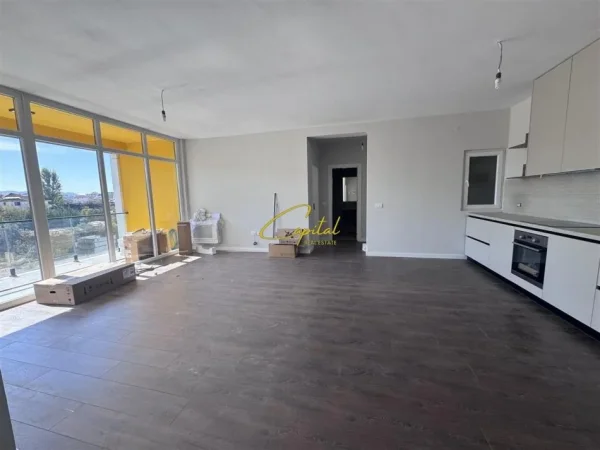 Tirane, jepet me qera apartament 2+1 Kati 2, 125 m² 650 € (BULEVARDI I RI)