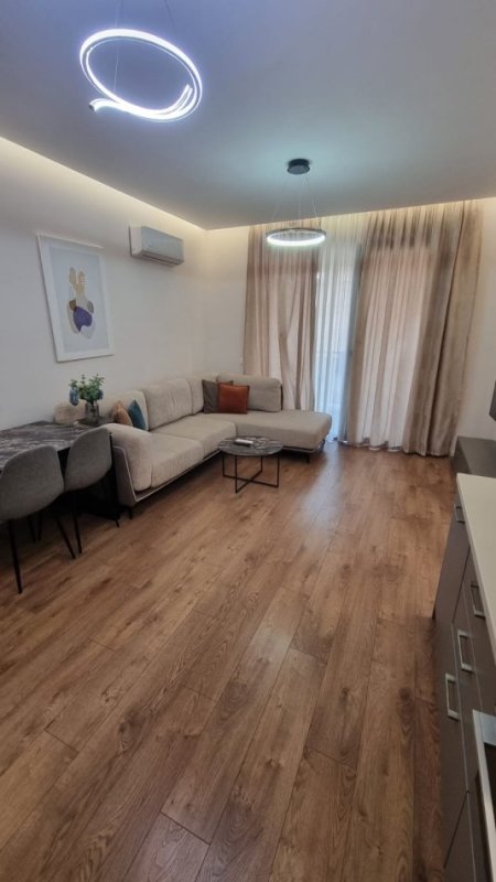 SHITET APARTAMENT 2+1+2 NË RRUGËN E KOSOVARËVE! , Kati 3, 90 m² 460.000 €URO