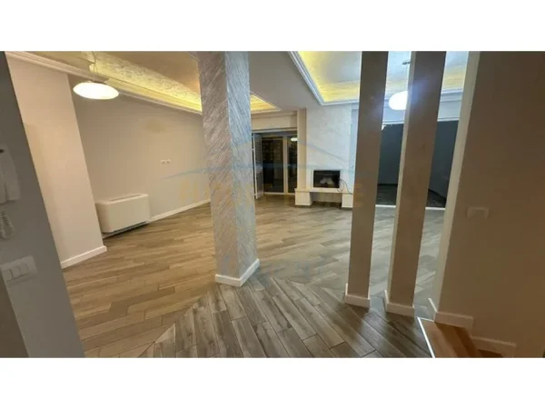 Tirane, jepet me qera Vile 3 Katshe Kati 0, 310 m² 3.000 € (TEG , Sunrise Residence)