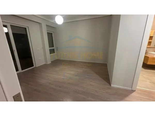 Tirane, jepet me qera Vile 3 Katshe Kati 0, 310 m² 3.000 € (TEG , Sunrise Residence)