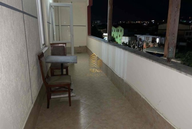 Tirane, jepet me qera apartament 2+1+Ballkon Kati 2, 108 m² 450 € (Rruga 3 Deshmoret)
