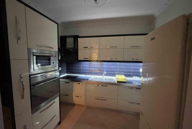 Tirane, jepet me qera apartament 2+1+Ballkon Kati 2, 108 m² 450 € (Rruga 3 Deshmoret)