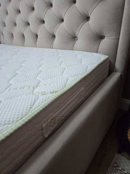 Fier, shes Krevat me tapiceri,me mekanizem,me dyshek 140x190 te perfshire 400 €