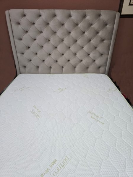 Fier, shes Krevat me tapiceri,me mekanizem,me dyshek 140x190 te perfshire 400 €