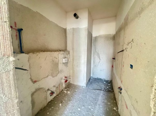 Tirane, shitet apartament 2+1 Kati 3, 104 m² 115.000 € (UNIVERS CITY)