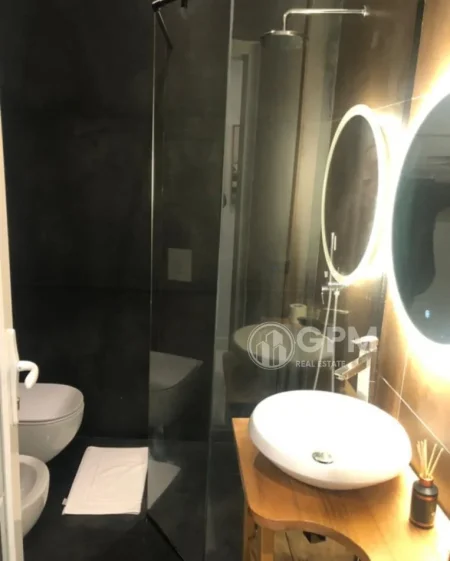 Vlore, shitet apartament 1+1 , 105 m² 300.000 € 