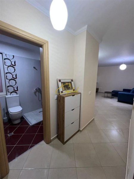 Tirane, jepet me qera apartament 1+1 Kati 8, 70 m² 520 € (ASTIR)